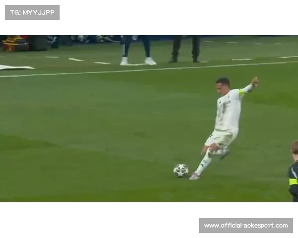 欧冠VAR系统升级全面推行半自动越位技术提升判罚精准度 欧冠VAR系统升级全面推行半自动越位技术提升判罚精准度