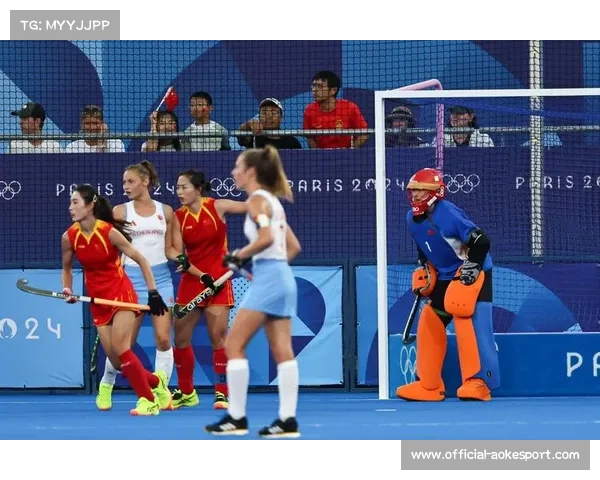 中国女曲冠军杯点球憾负荷兰，守门员扑出两粒点球